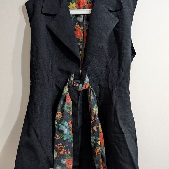 Unique black vest with slit back panel Patricia Forgeal one size - Picture 3 of 9